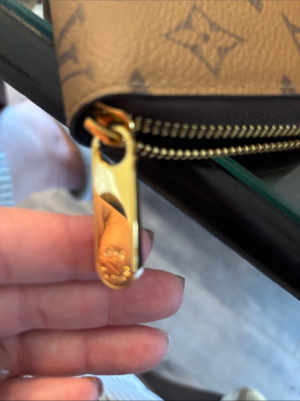Louis Vuitton Reverse Monogram Zippy Wallet - Picture 10 of 10